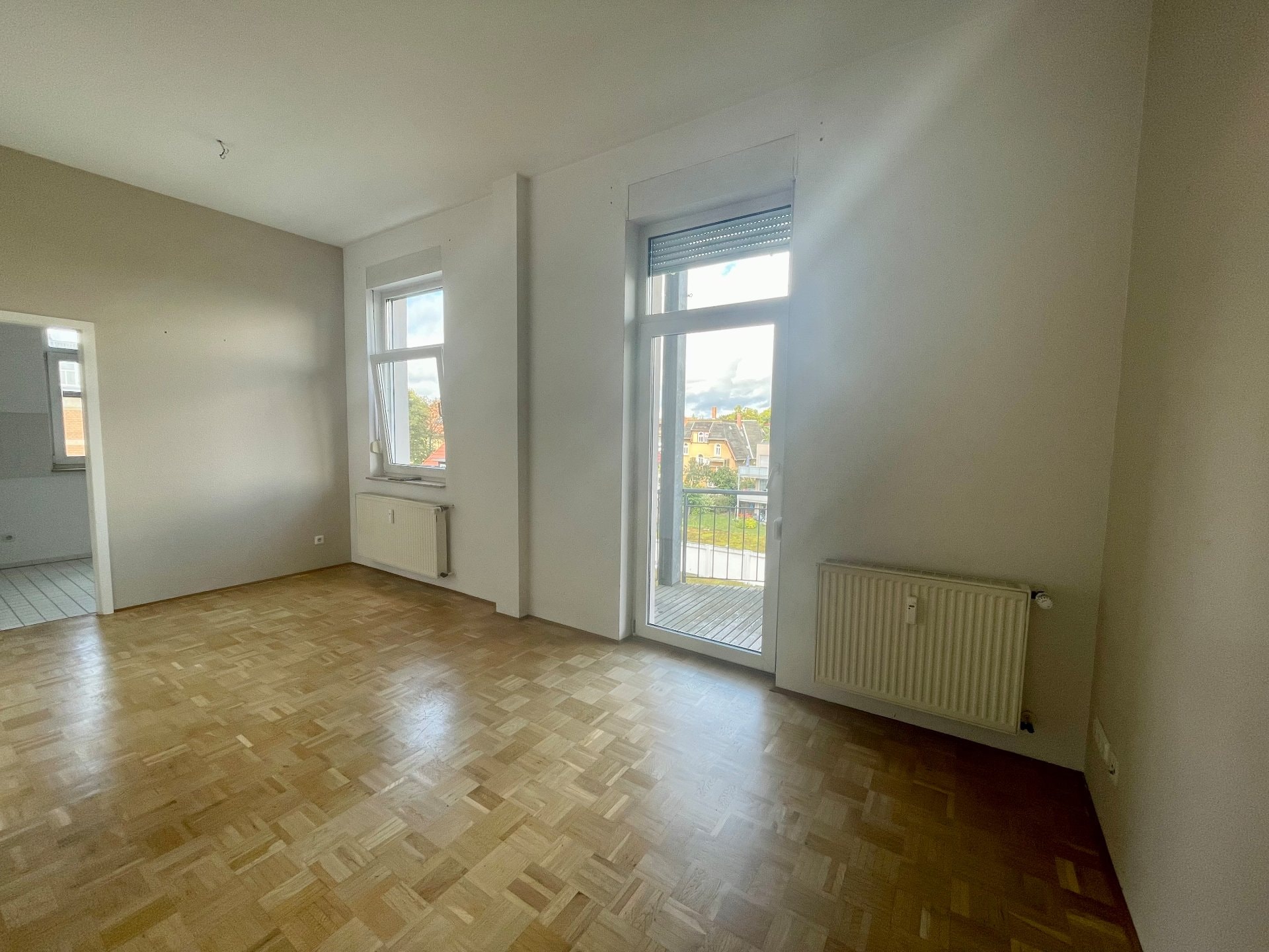 Helle und großzügige 3-Zimmerwohnung mit Balkon und Stellplatz – Bild 3